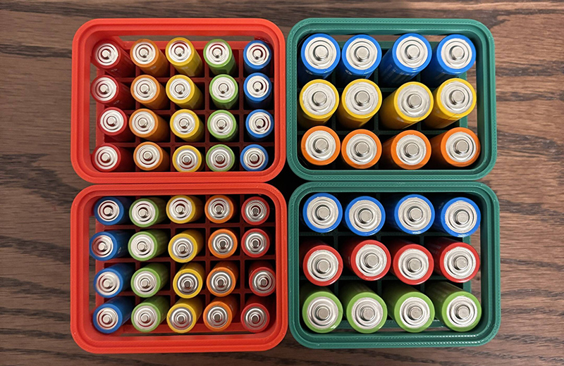 可堆疊電池收納盒